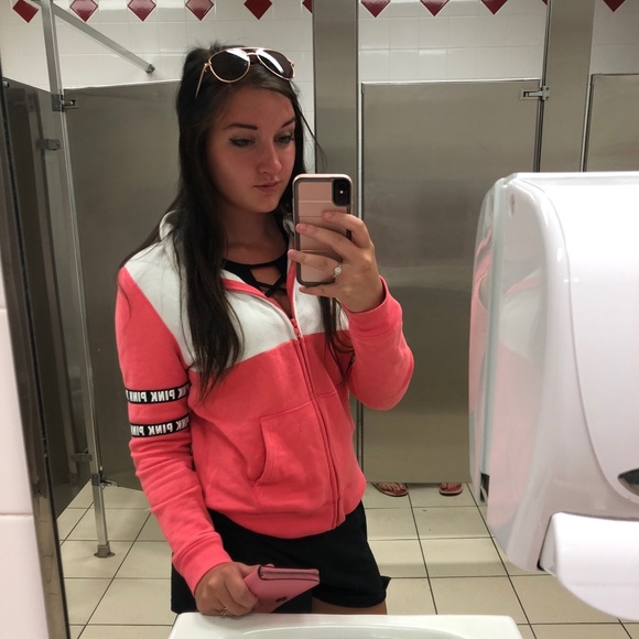 Meet your Posher, Gracie - Picture 1 of 1